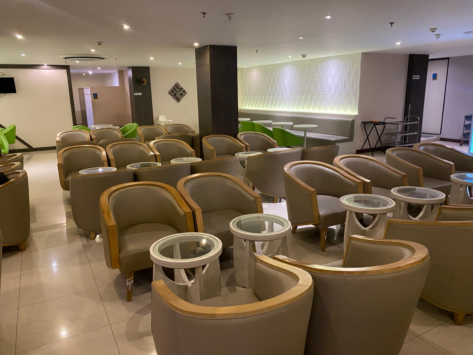 Concordia Lounge Adi Soemarmo Domestic