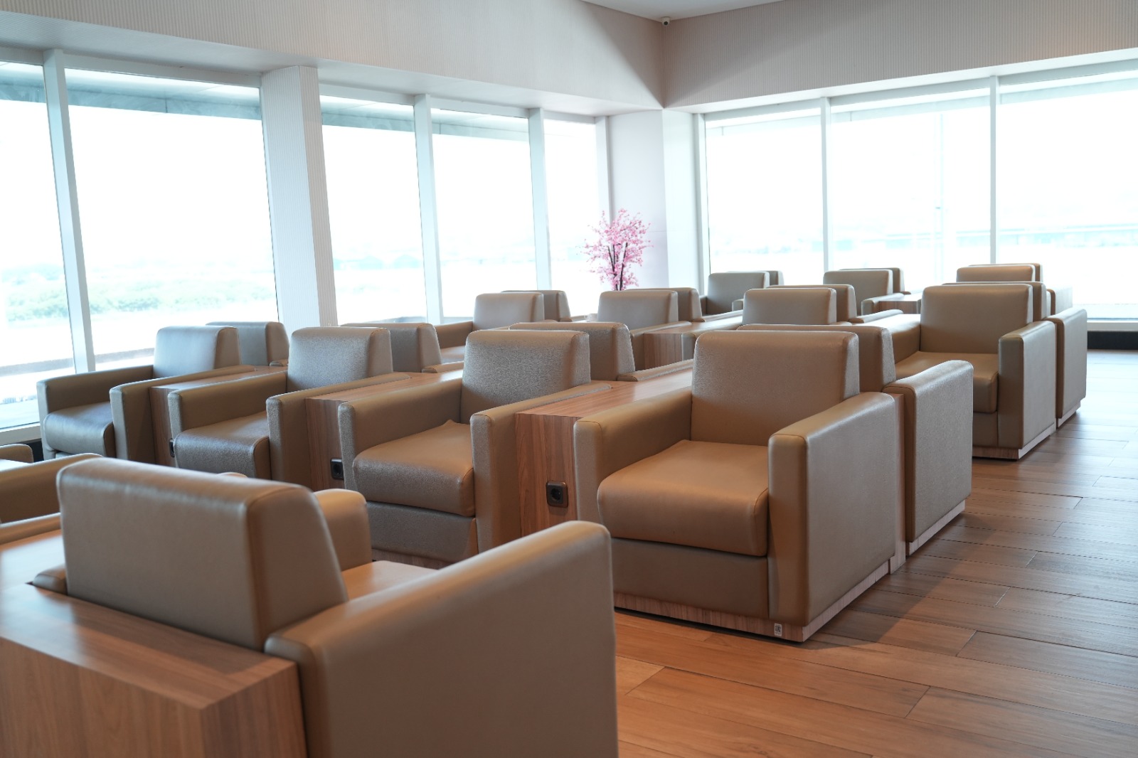 Concordia Lounge Ahmad Yani Domestic