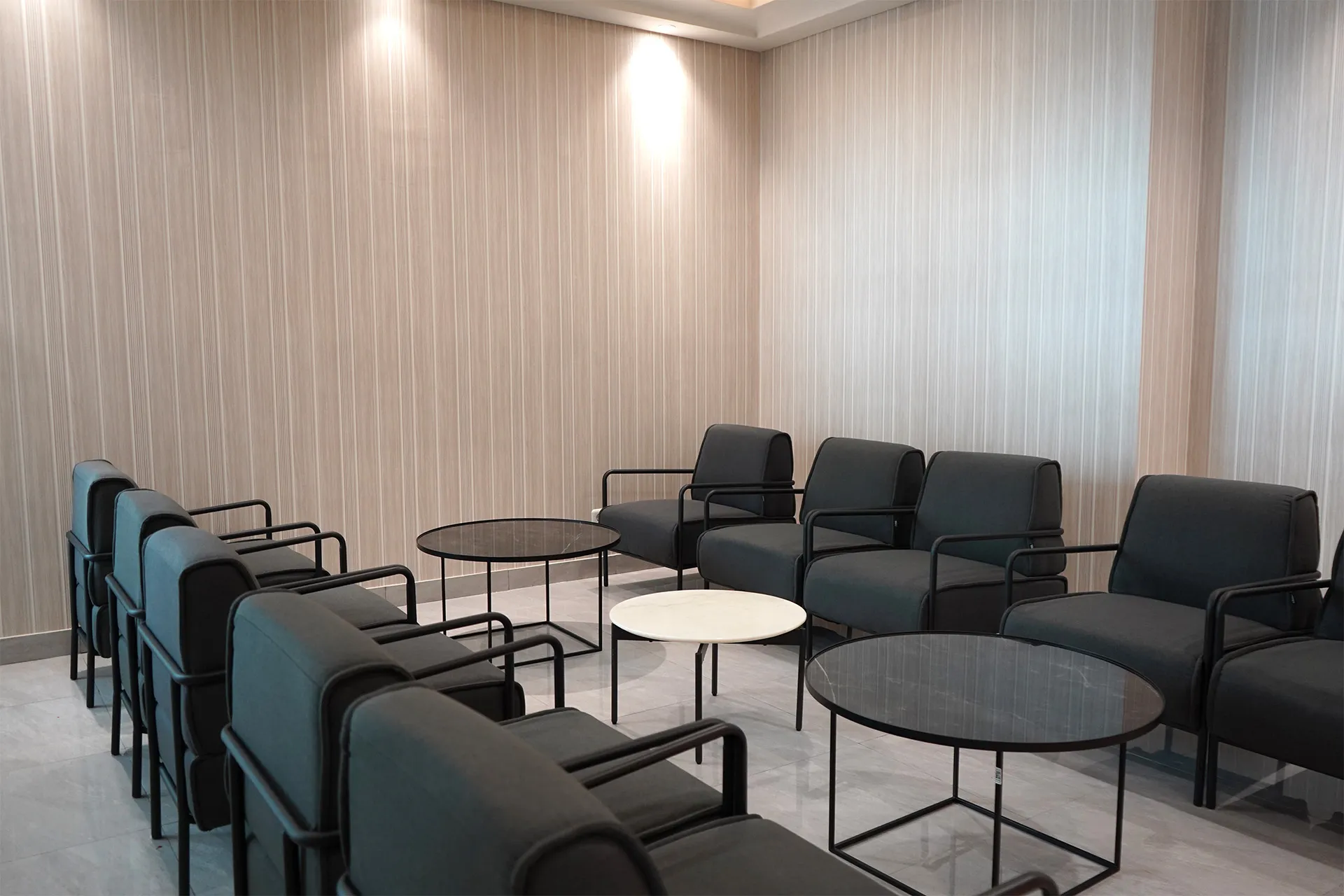 Concordia Lounge Dhoho Domestic